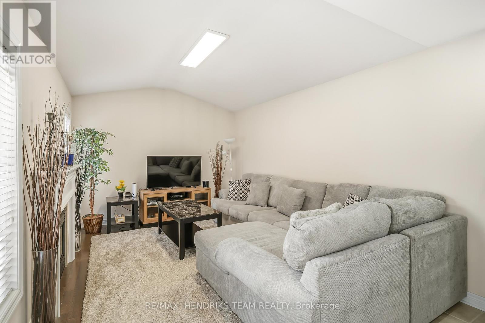 11 Keith Crescent, Niagara-On-The-Lake, Ontario  L0S 1J0 - Photo 19 - X12579498