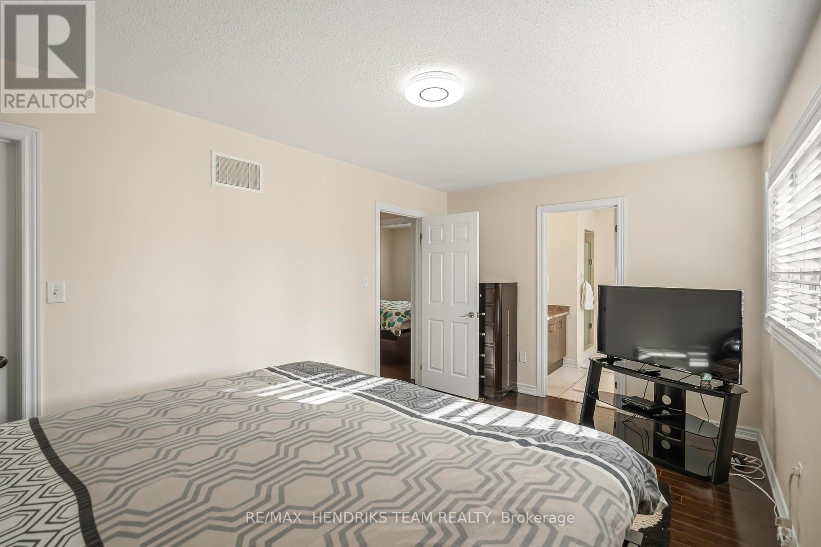 11 Keith Crescent, Niagara-On-The-Lake, Ontario  L0S 1J0 - Photo 27 - X12579498