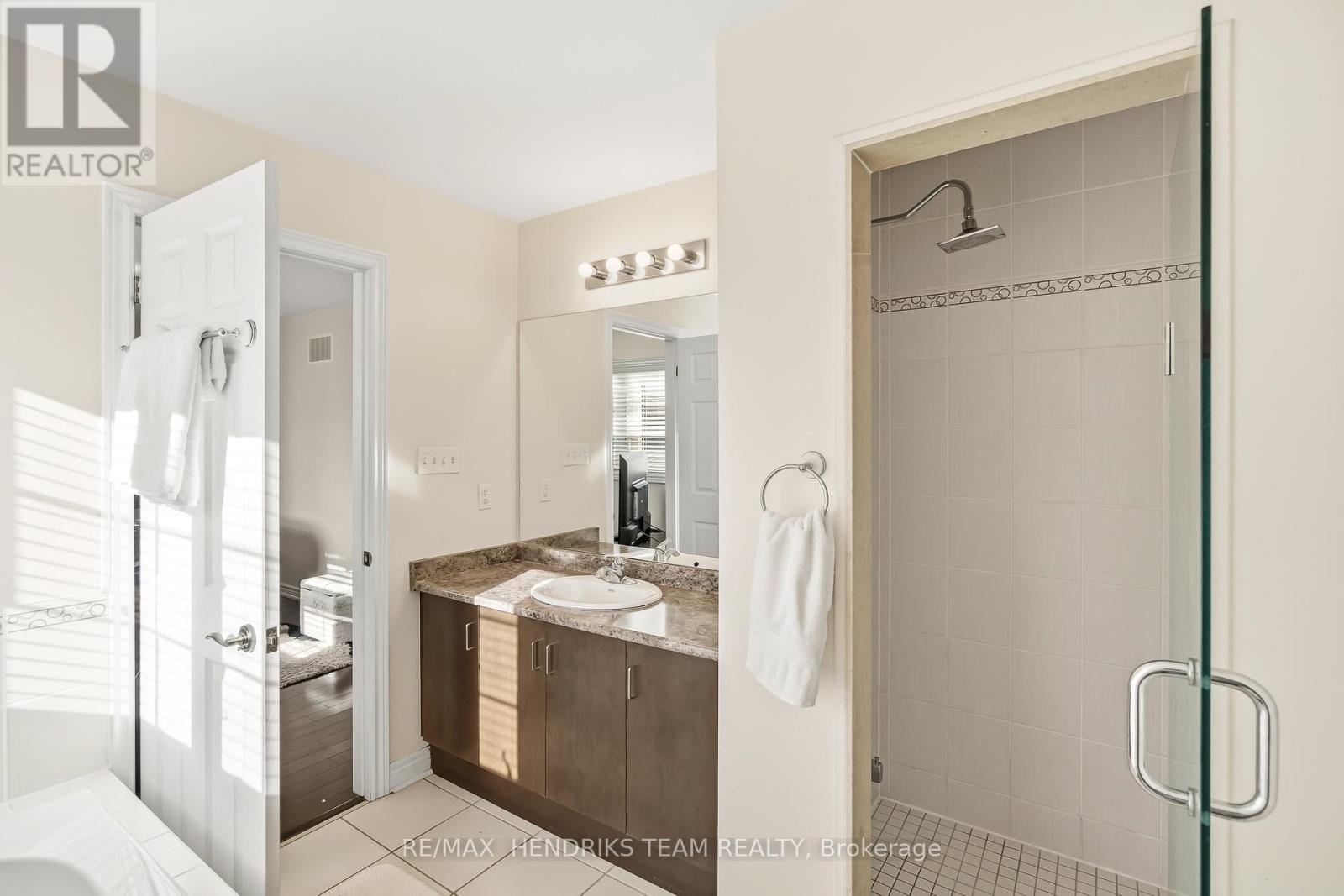 11 Keith Crescent, Niagara-On-The-Lake, Ontario  L0S 1J0 - Photo 30 - X12579498