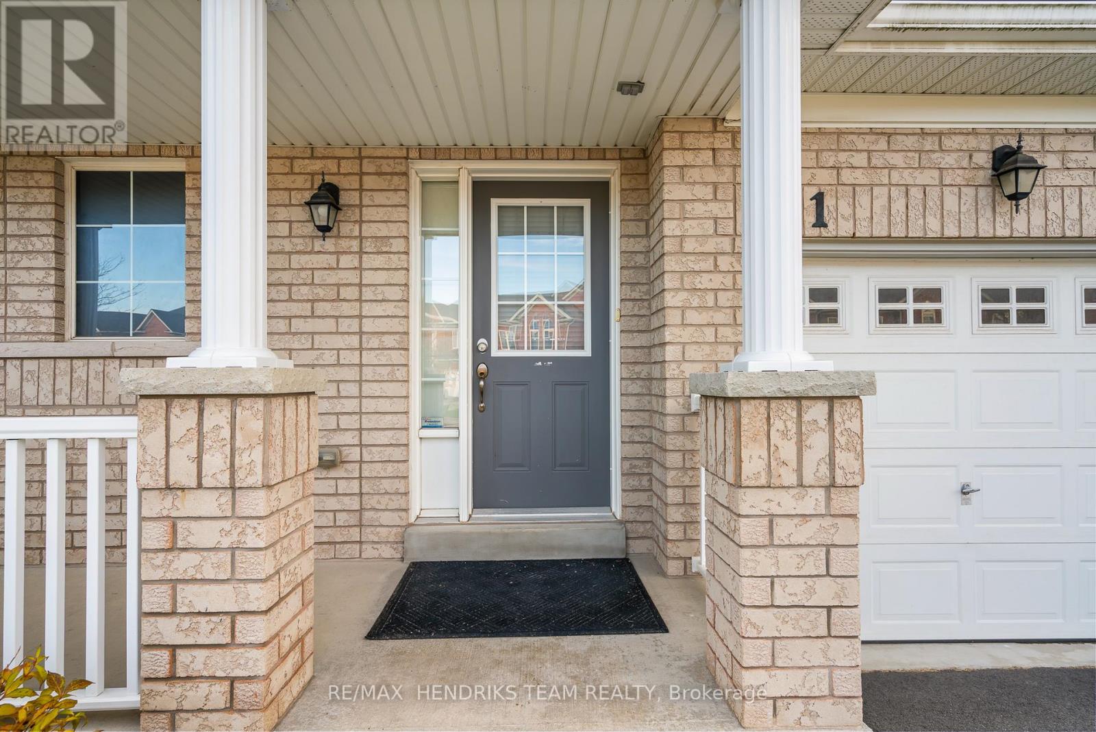 11 Keith Crescent, Niagara-On-The-Lake, Ontario  L0S 1J0 - Photo 4 - X12579498