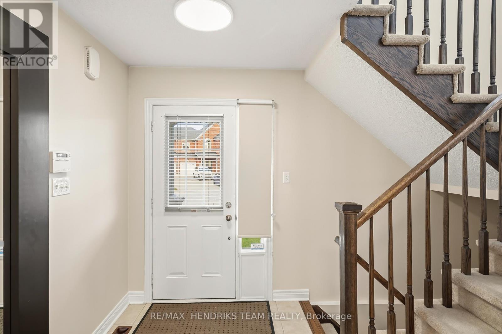 11 Keith Crescent, Niagara-On-The-Lake, Ontario  L0S 1J0 - Photo 6 - X12579498