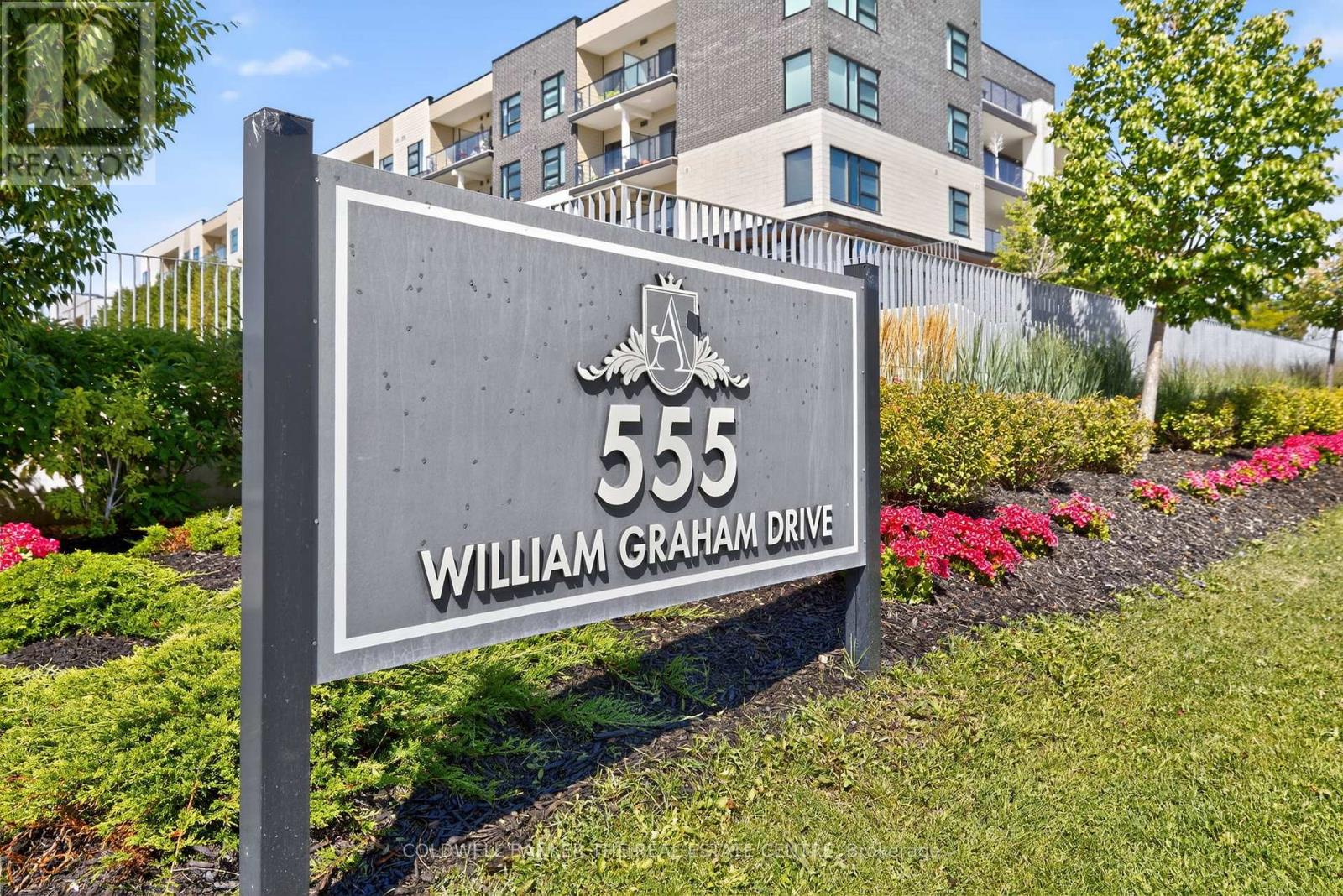 351 - 555 William Graham Drive, Aurora, Ontario  L4G 7C4 - Photo 2 - N12358140