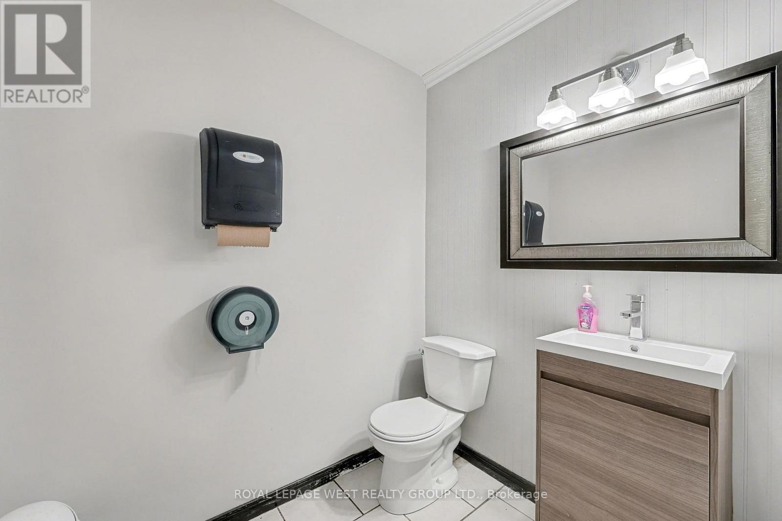 B - 29 King Street E, Cobourg, Ontario  K0K 1S0 - Photo 8 - X12579246