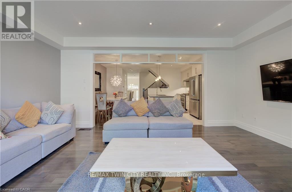 140 Oak Park Drive, Waterloo, Ontario N2K 0B3 - Photo 13 - X12579306