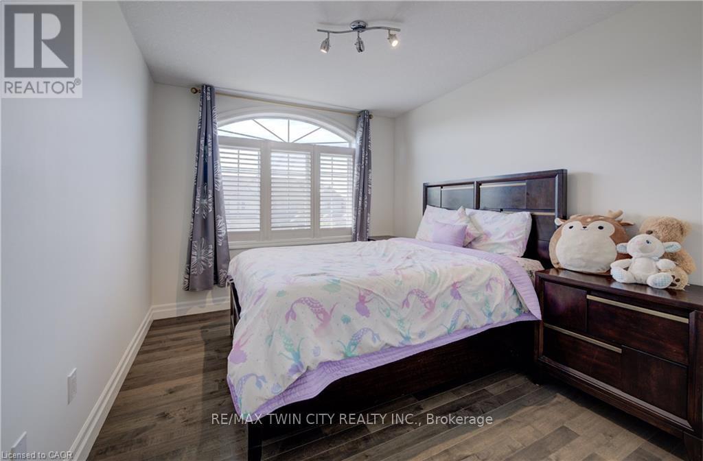 140 Oak Park Drive, Waterloo, Ontario N2K 0B3 - Photo 20 - X12579306