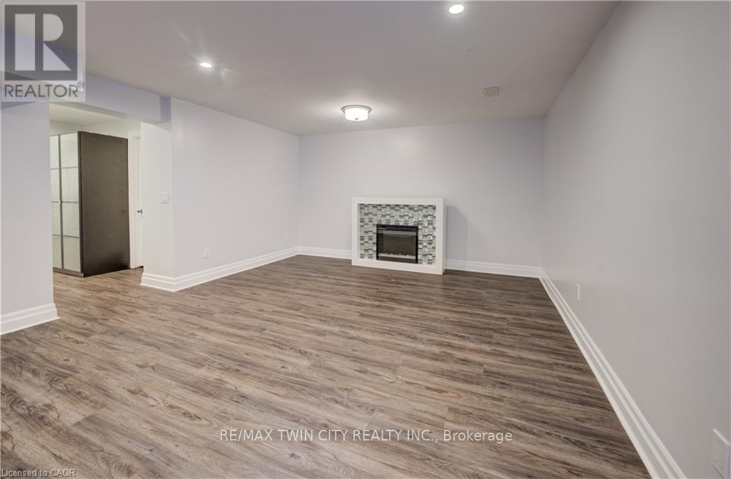 140 Oak Park Drive, Waterloo, Ontario N2K 0B3 - Photo 25 - X12579306