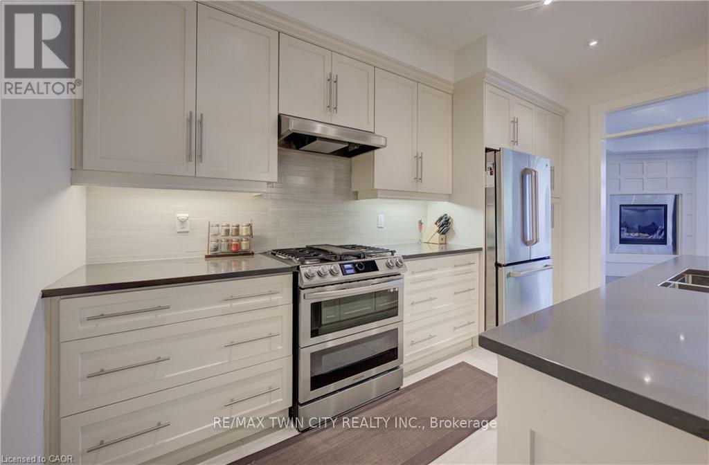 140 Oak Park Drive, Waterloo, Ontario N2K 0B3 - Photo 7 - X12579306