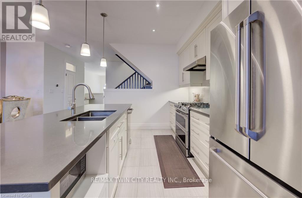 140 Oak Park Drive, Waterloo, Ontario N2K 0B3 - Photo 9 - X12579306