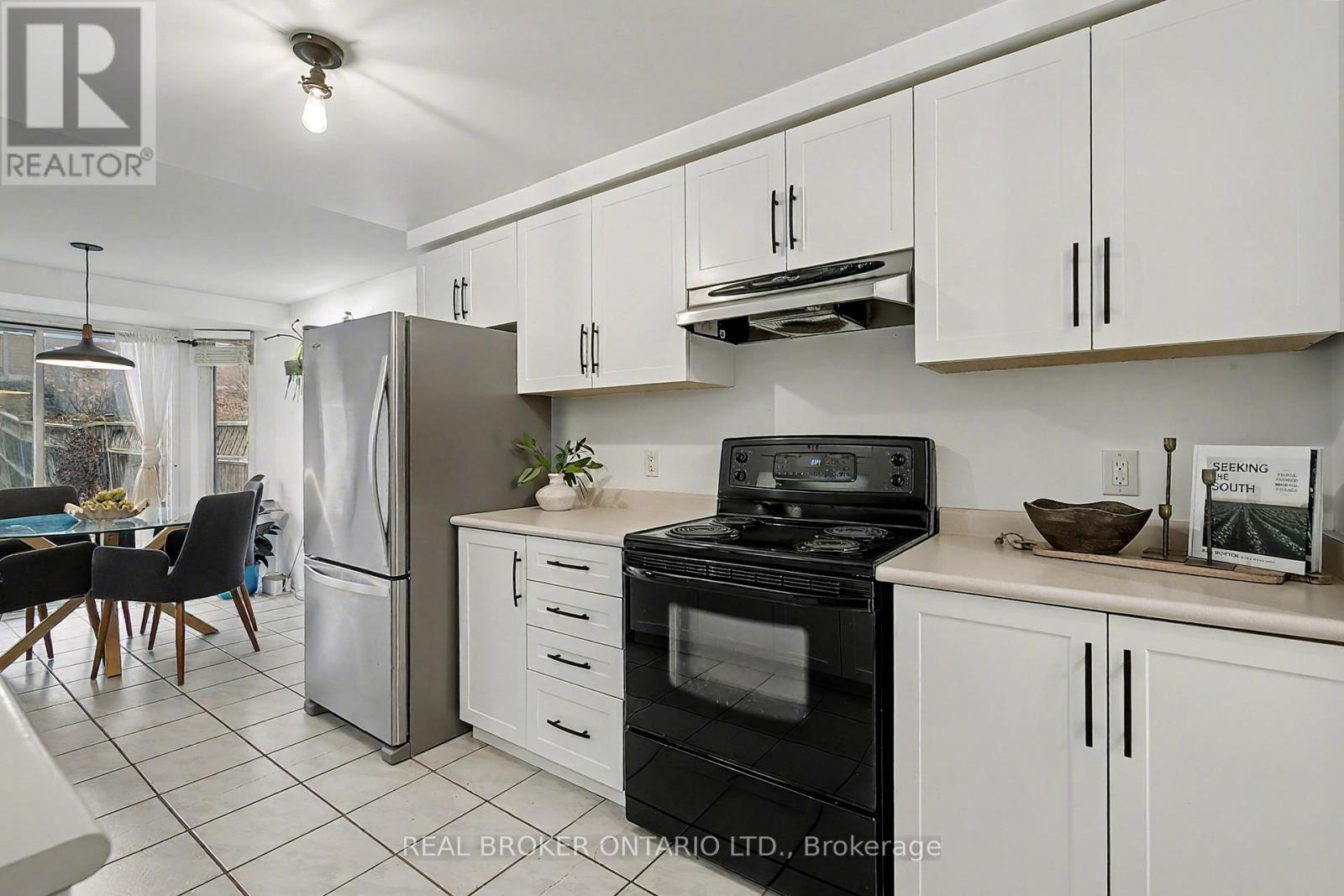 38 Catalina Court, Kitchener, Ontario  N2M 5L9 - Photo 12 - X12579422