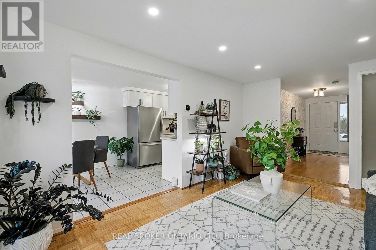 38 Catalina Court, Kitchener, Ontario  N2M 5L9 - Photo 7 - X12579422