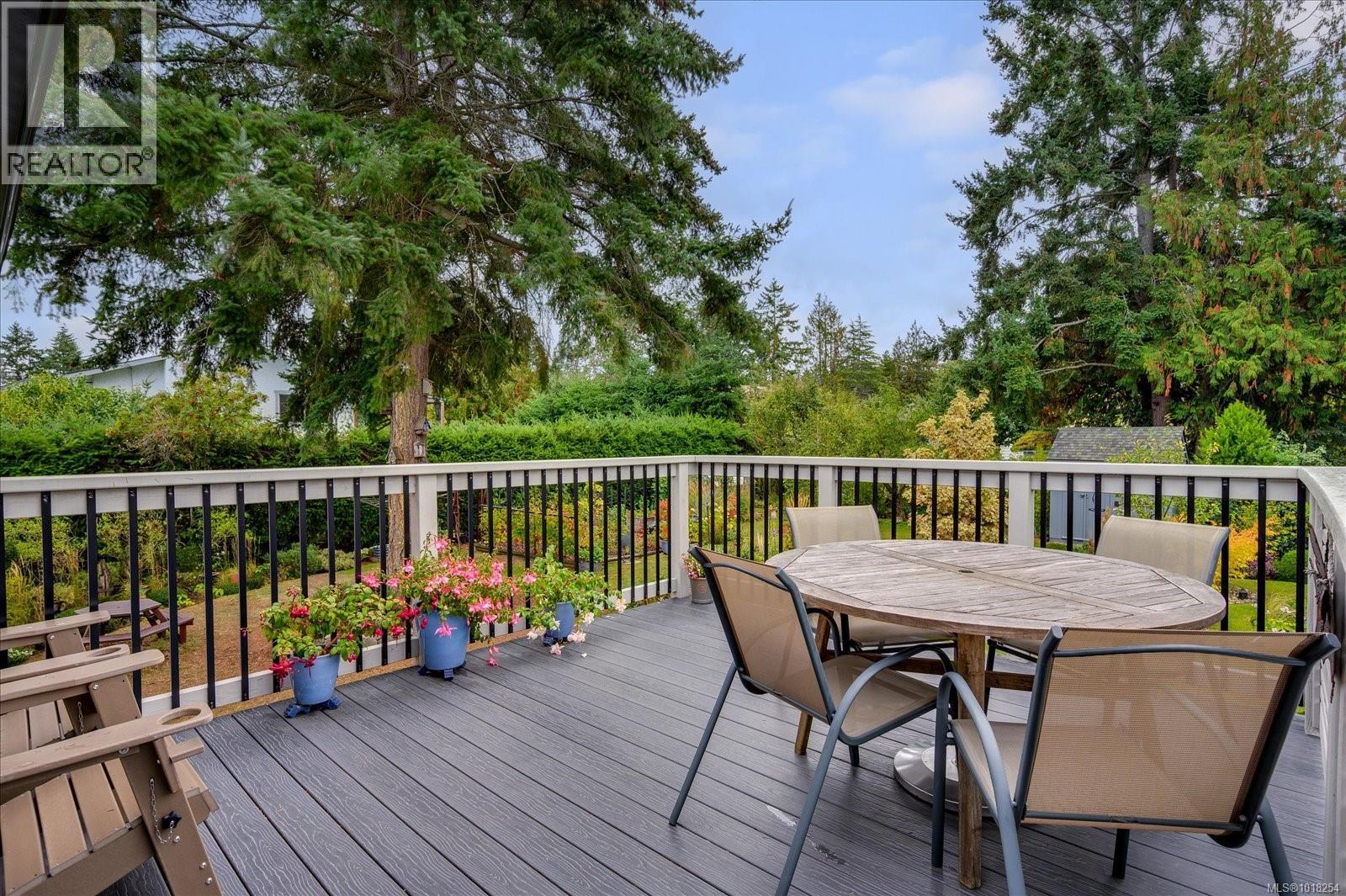 6891 Harwood Dr, Lantzville, British Columbia V0R 2H0 - Photo 16 - 1018254