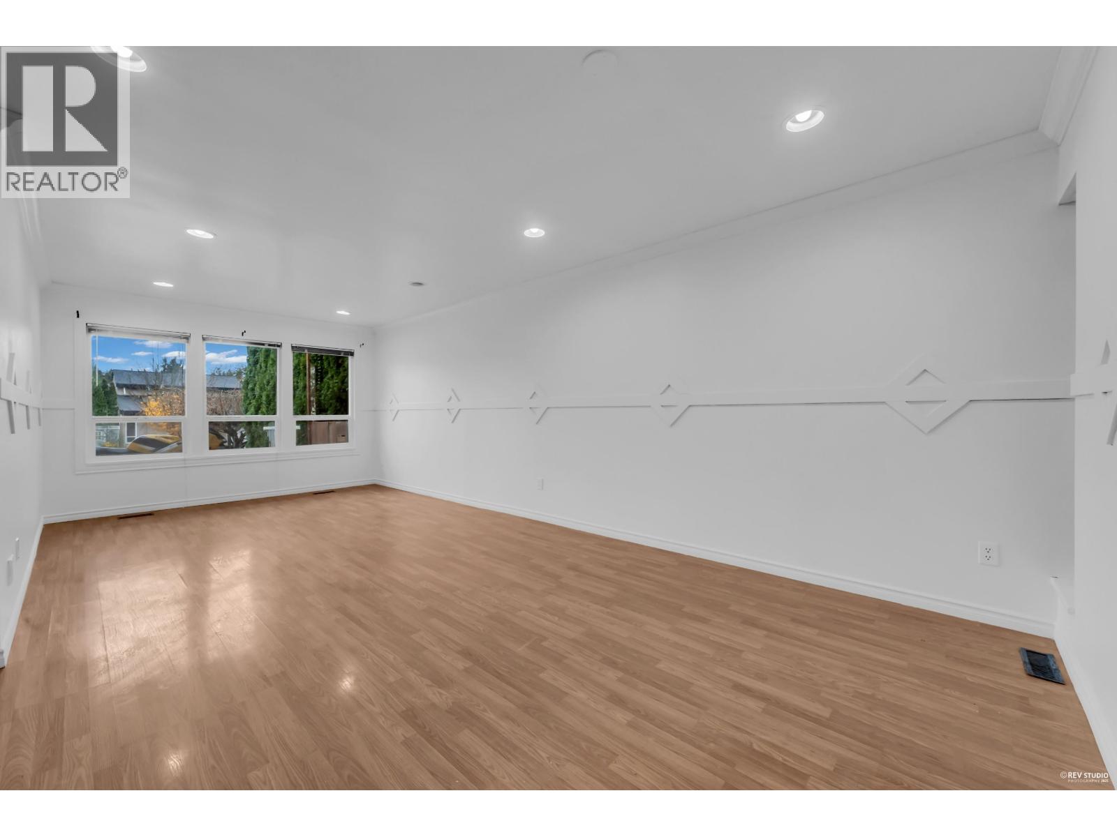 3235 Dunkirk Avenue, Coquitlam, British Columbia  V3E 1G8 - Photo 13 - R3070326