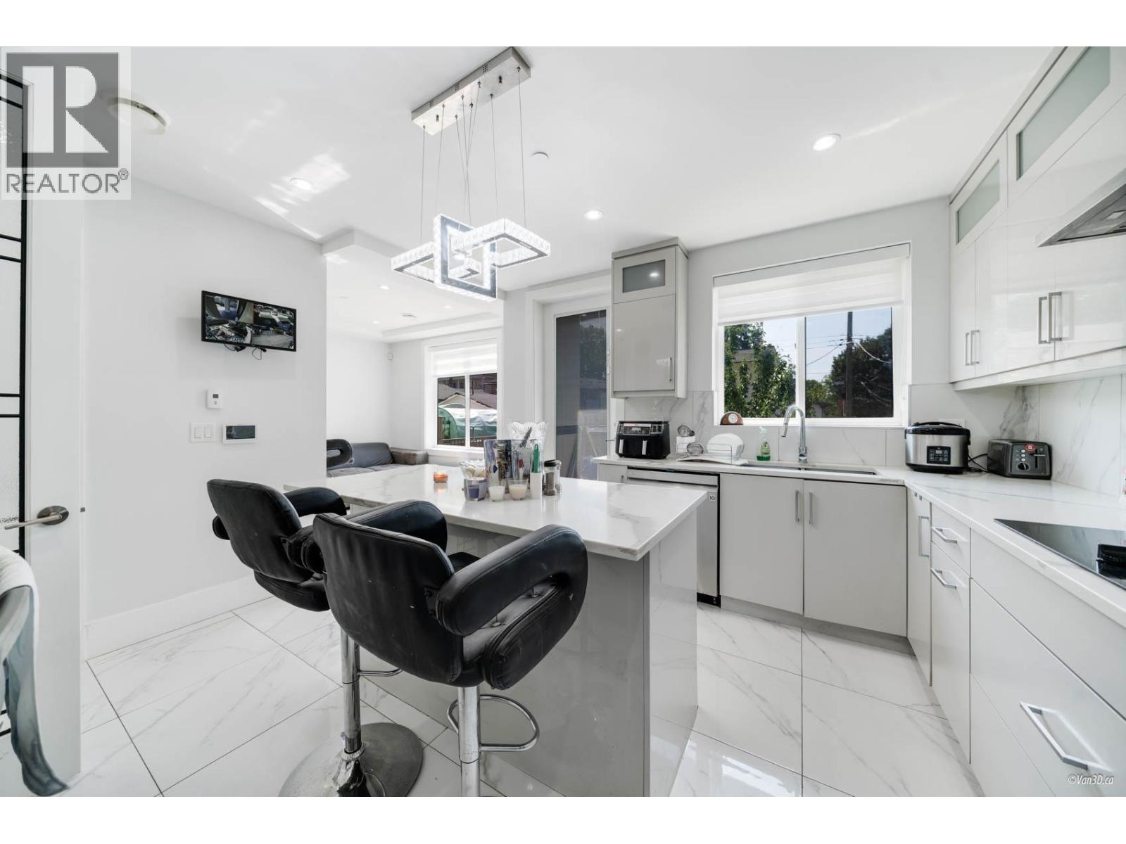 4841 Dumfries Street, Vancouver, British Columbia  V5N 3T8 - Photo 7 - R3070330