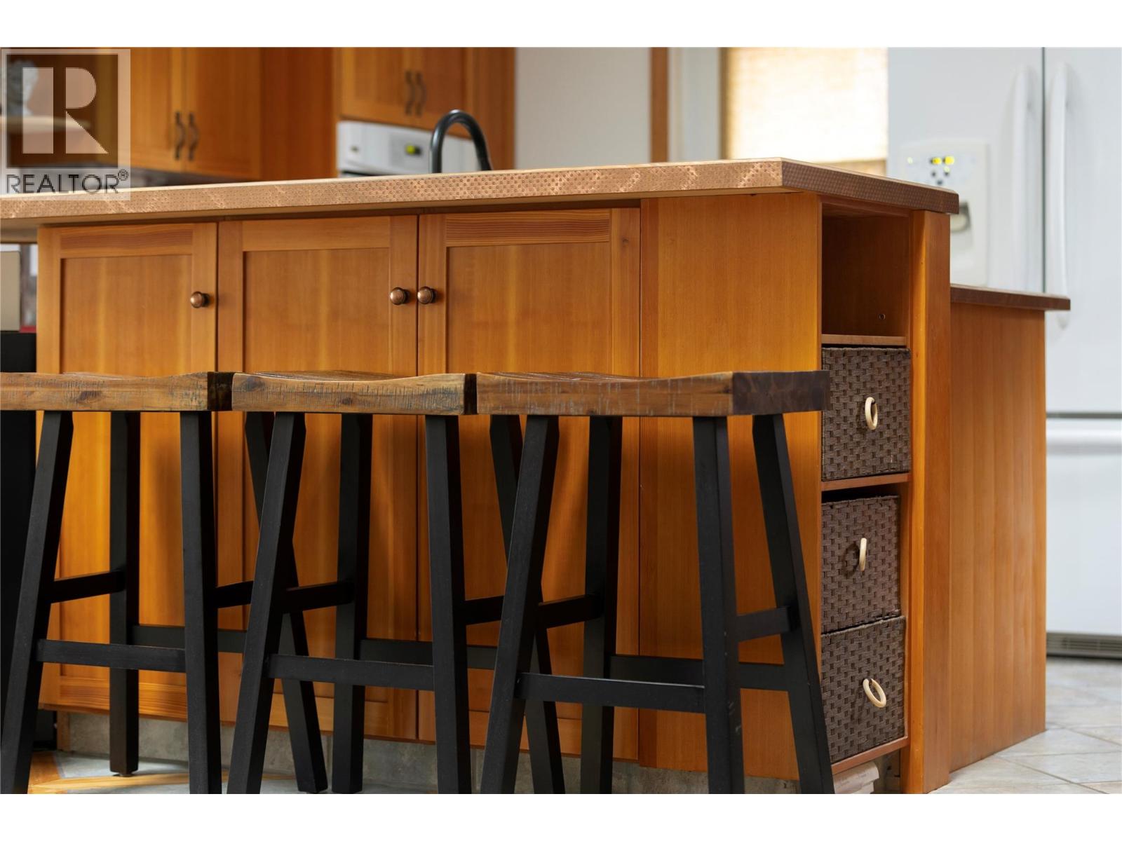 1203 41 Avenue, Vernon, British Columbia  V1T 8A6 - Photo 20 - 10370063