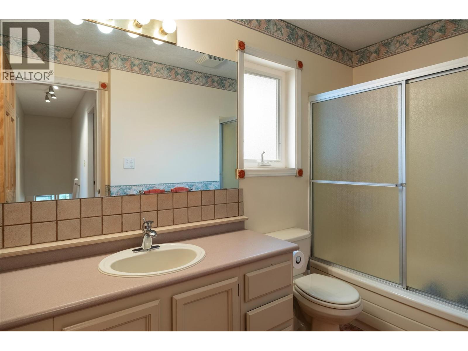 1203 41 Avenue, Vernon, British Columbia  V1T 8A6 - Photo 33 - 10370063