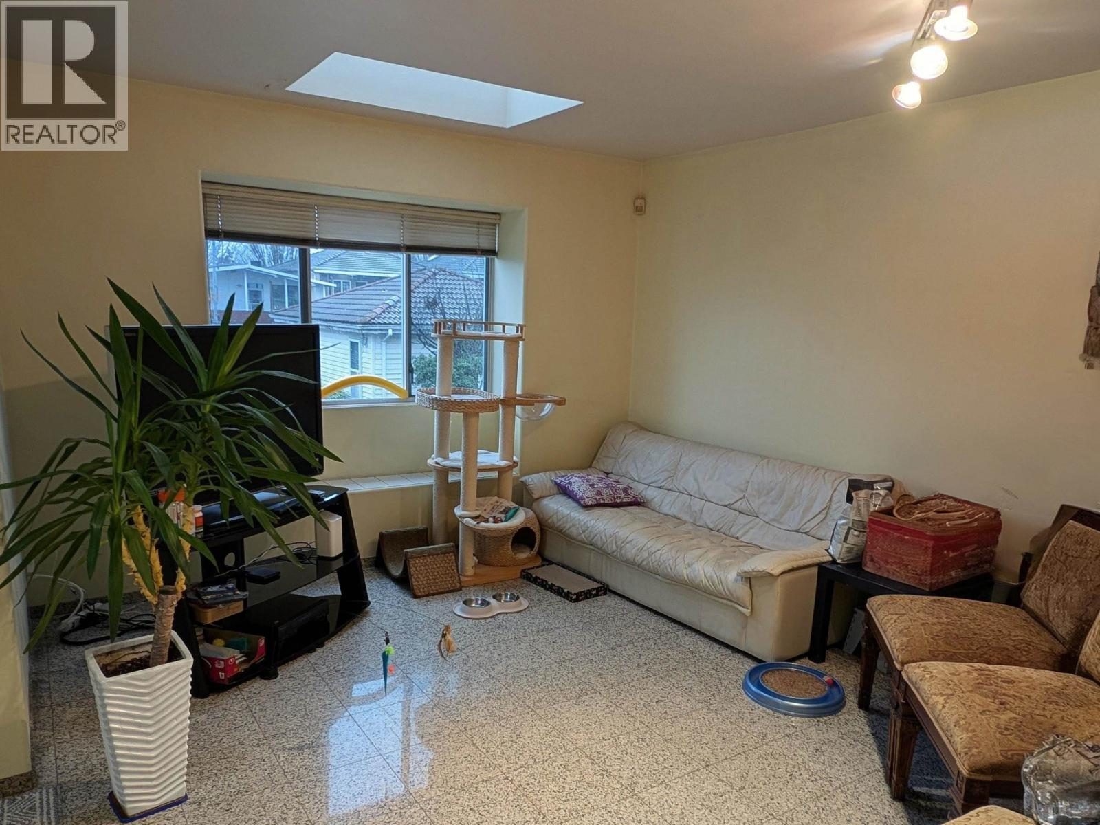 2935 E 17th Avenue, Vancouver, British Columbia  V5M 2N4 - Photo 8 - R3069537