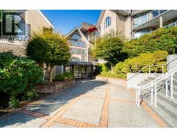 201 25 RICHMOND STREET