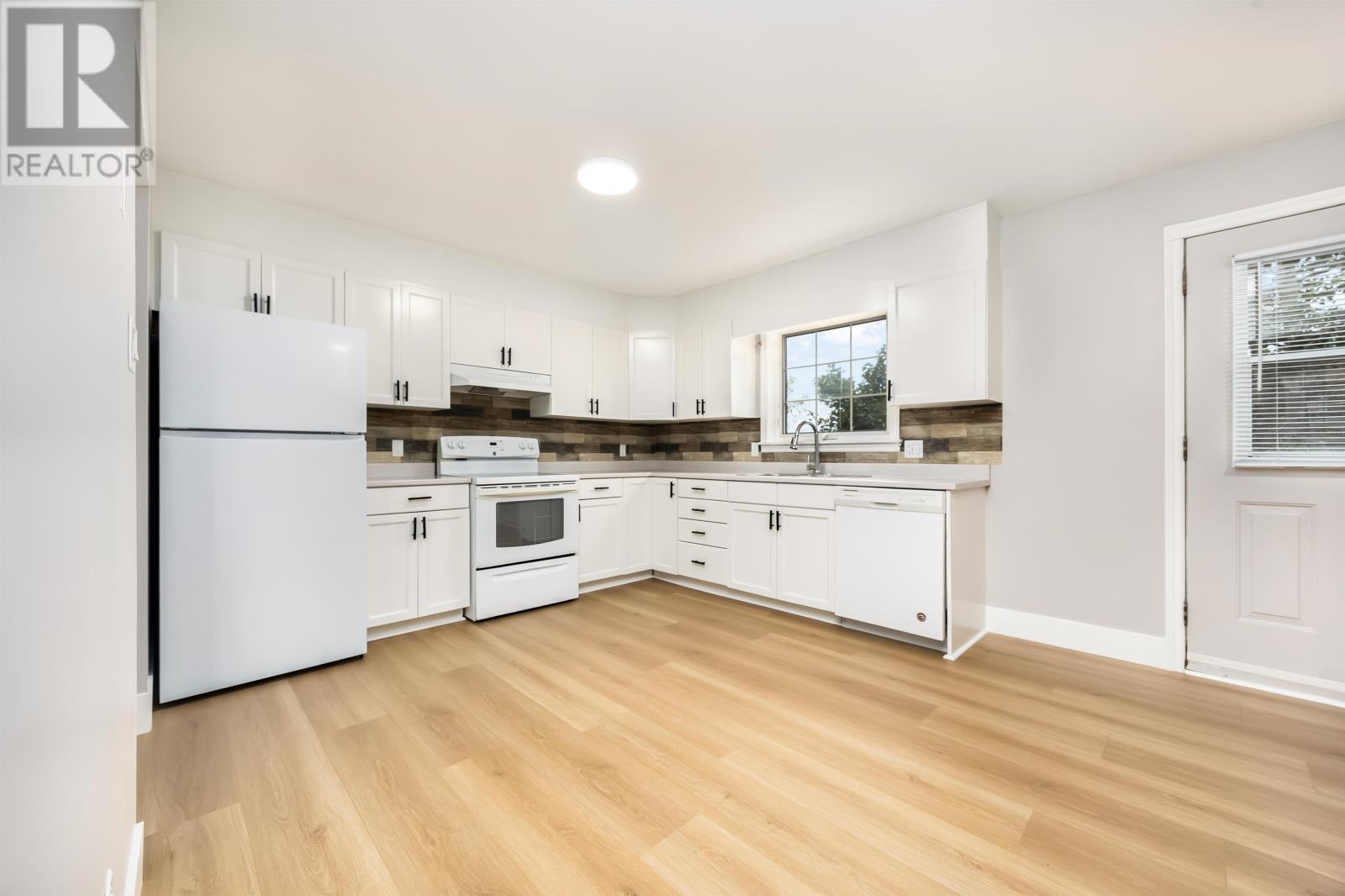 2 14 Marshall Street, North Rustico, Prince Edward Island  C0A 1X0 - Photo 13 - 202521021