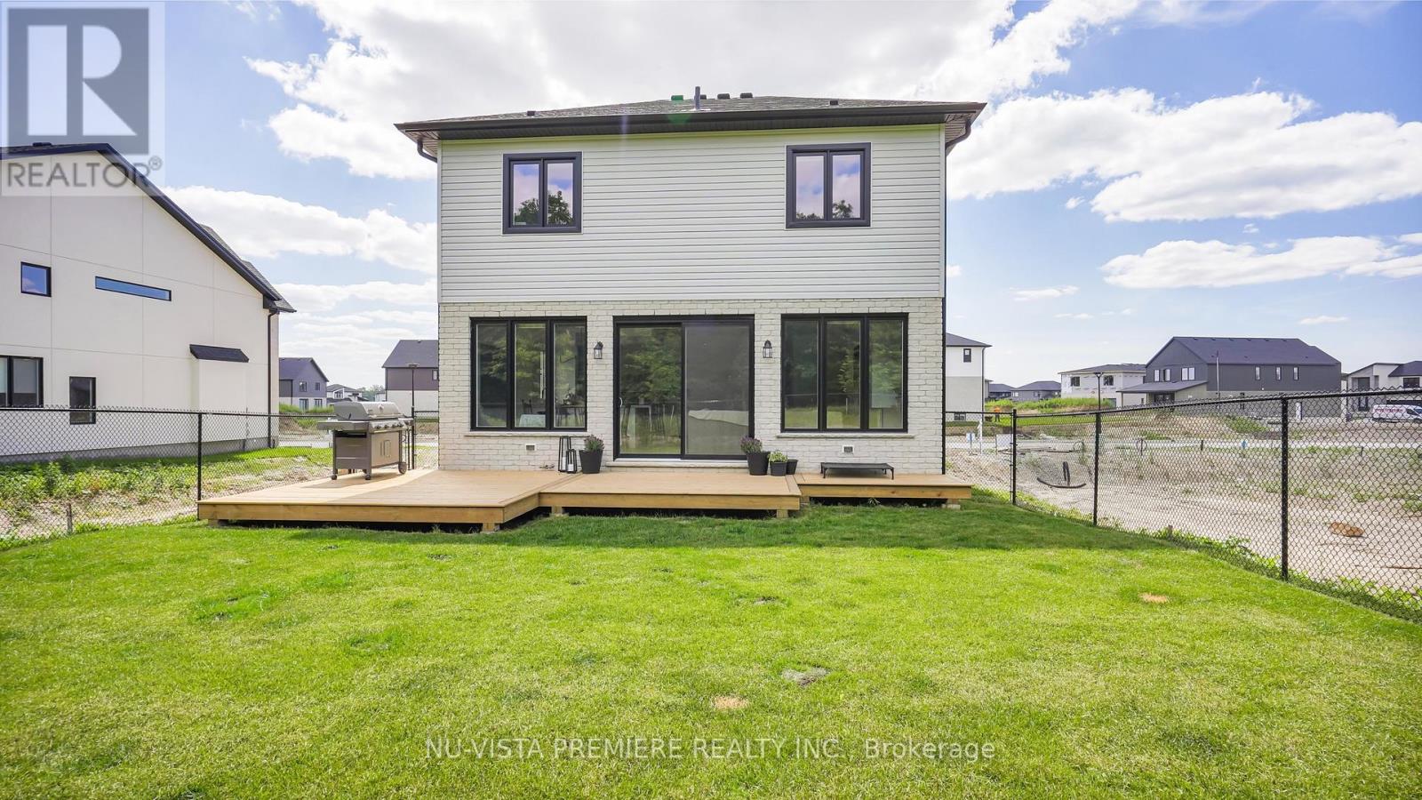 3998 Big Leaf Trail, London South, Ontario  N6P 0K1 - Photo 47 - X12560764