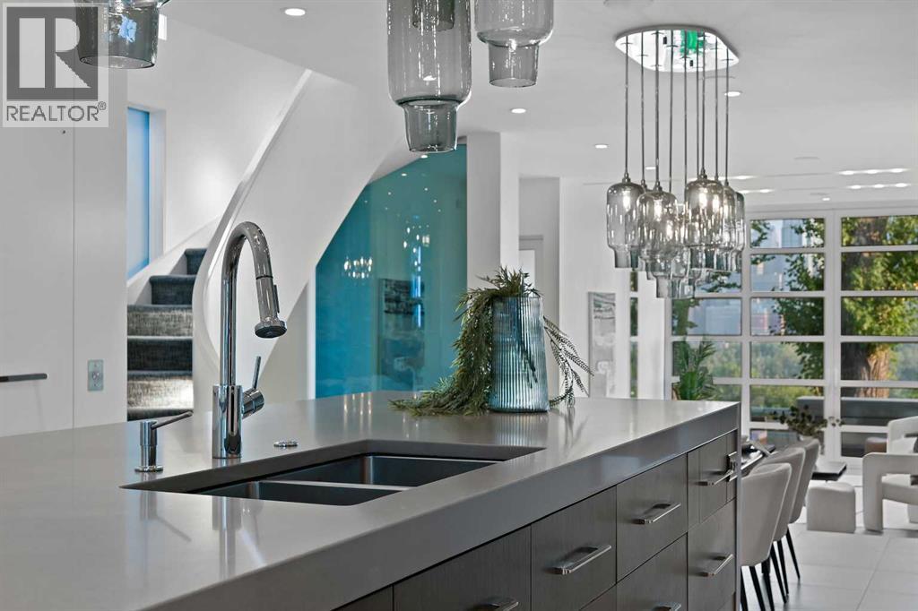 530 Crescent Road Nw, Calgary, Alberta  T2M 4A5 - Photo 19 - A2253643