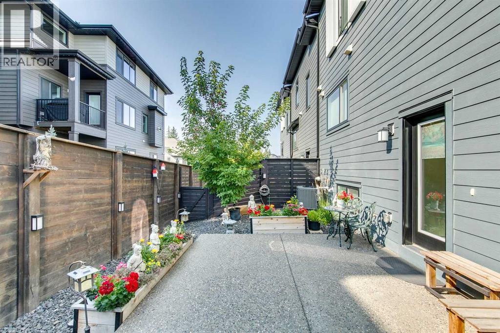 819 Shawnee Terrace Sw, Calgary, Alberta  T2Y 0T4 - Photo 32 - A2255503