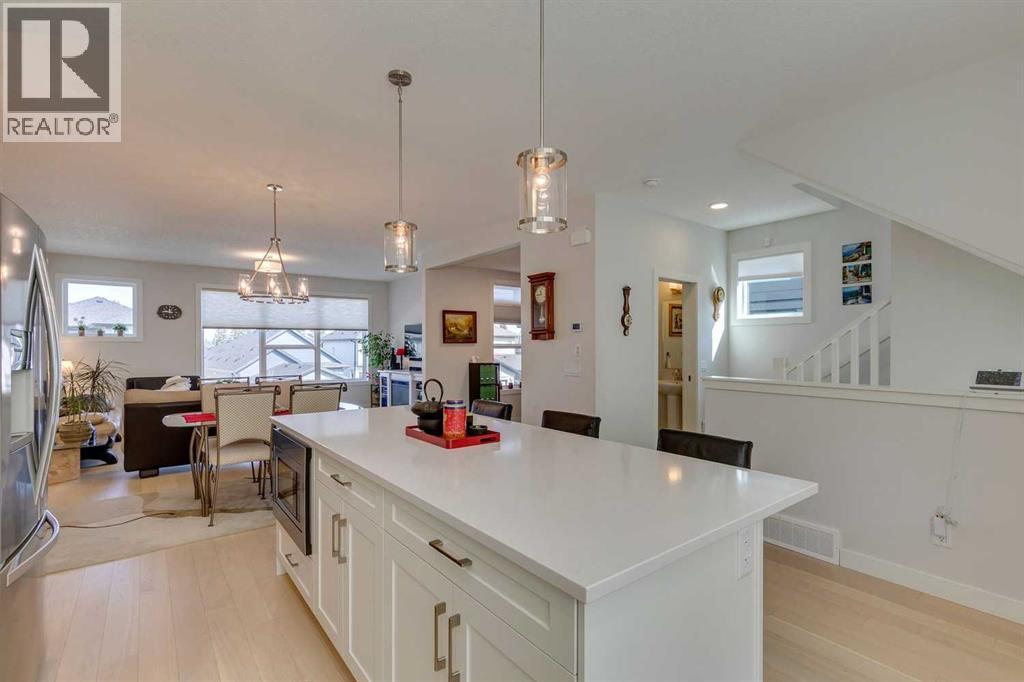 819 Shawnee Terrace Sw, Calgary, Alberta  T2Y 0T4 - Photo 12 - A2255503