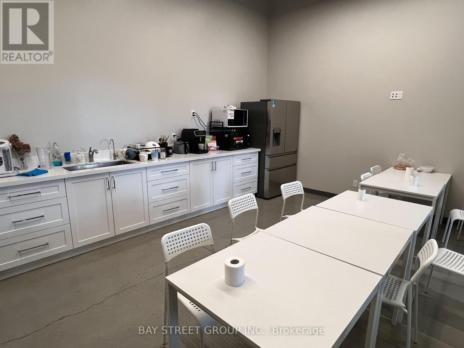 100 - 12153 Woodbine Avenue, Whitchurch-Stouffville, Ontario  L0H 1G0 - Photo 5 - N12476414