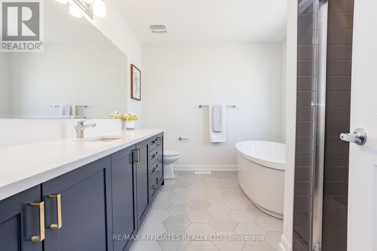 850 Cappamore Drive, Ottawa, Ontario  K2C 3H2 - Photo 21 - X12478749