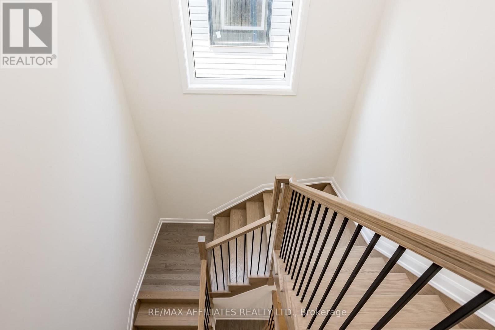 850 Cappamore Drive, Ottawa, Ontario  K2C 3H2 - Photo 19 - X12478749