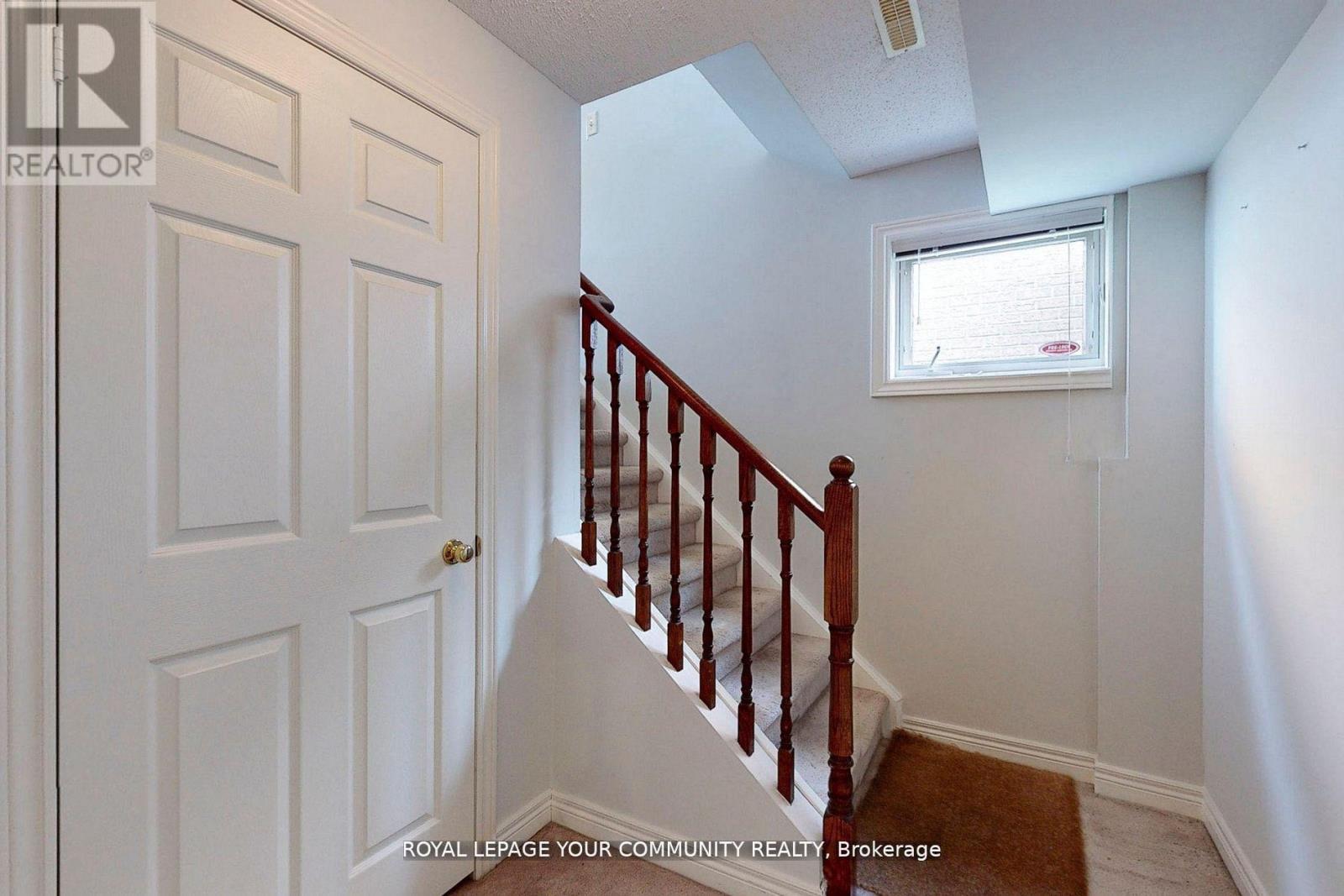 520 Stone Road, Aurora, Ontario  L4G 6Z7 - Photo 2 - N12579478