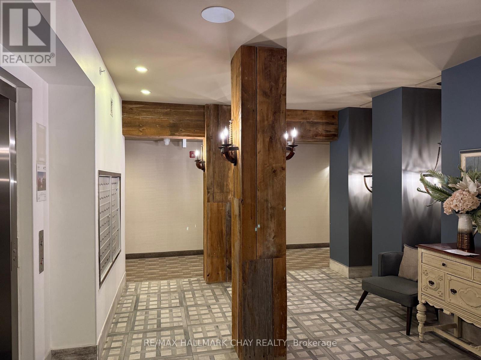 203 - 157 Wellington Street E, New Tecumseth, Ontario  L9R 0R7 - Photo 3 - N12579480