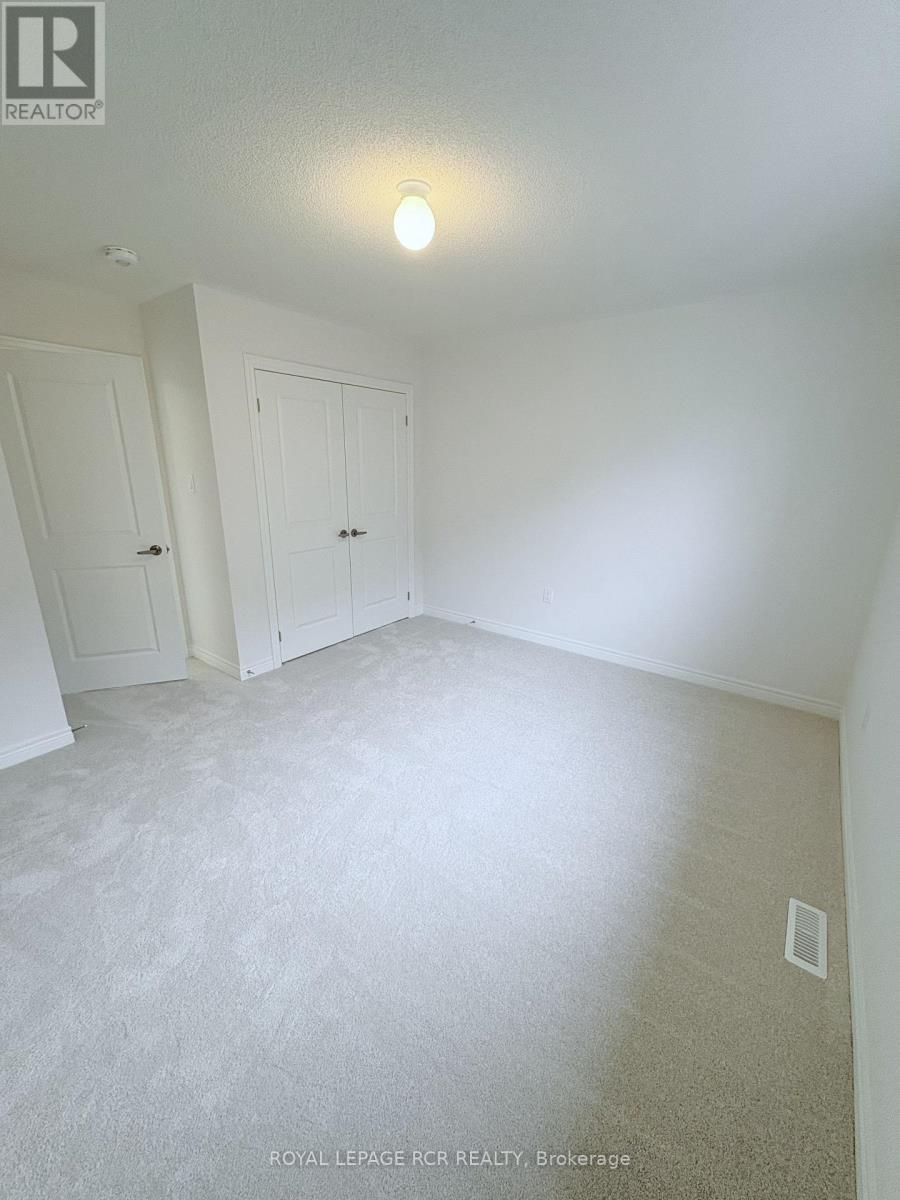 60 Baycroft Boulevard, Essa, Ontario  L3W 0M1 - Photo 19 - N12579494