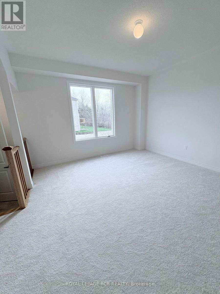 60 Baycroft Boulevard, Essa, Ontario  L3W 0M1 - Photo 5 - N12579494