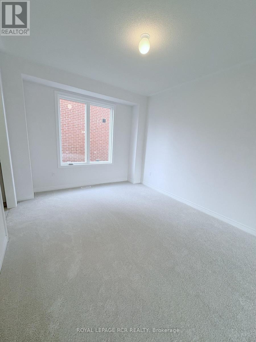 60 Baycroft Boulevard, Essa, Ontario  L3W 0M1 - Photo 7 - N12579494