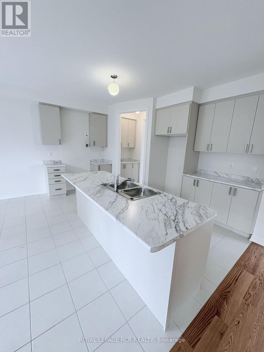 60 Baycroft Boulevard, Essa, Ontario  L3W 0M1 - Photo 8 - N12579494