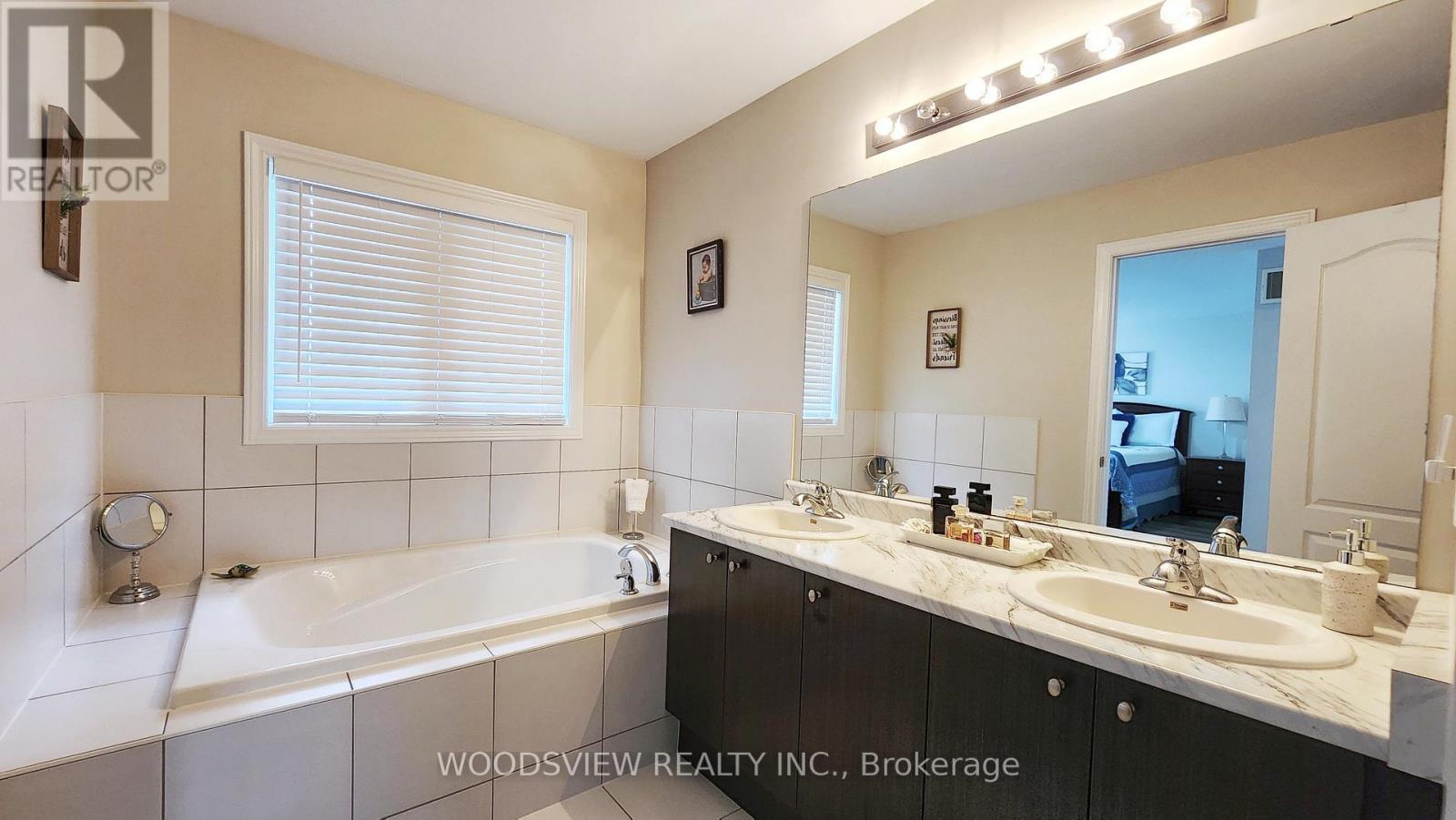 2220 Dawson Crescent, Innisfil, Ontario  L9S 0G9 - Photo 25 - N12579500