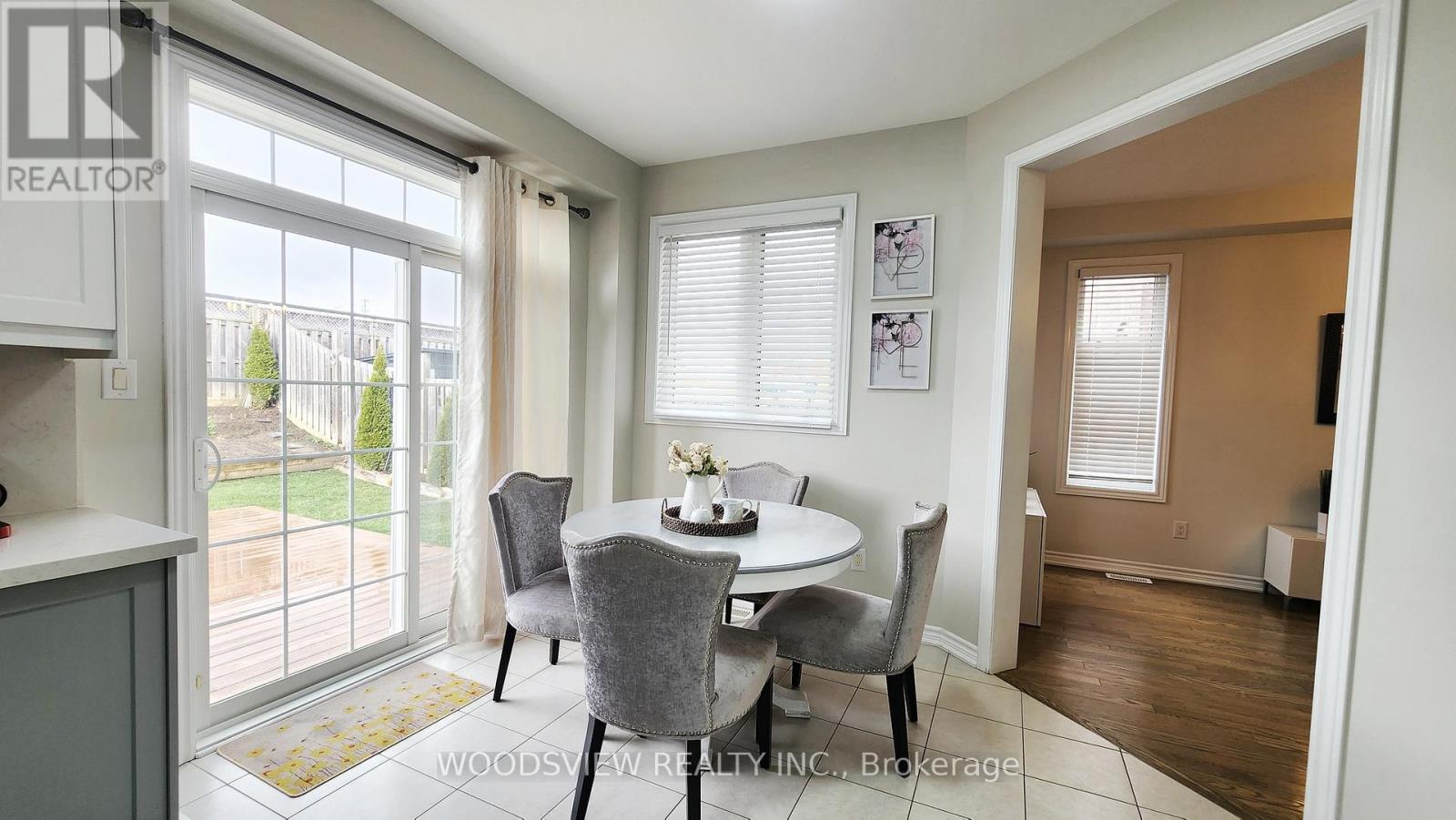 2220 Dawson Crescent, Innisfil, Ontario  L9S 0G9 - Photo 7 - N12579500