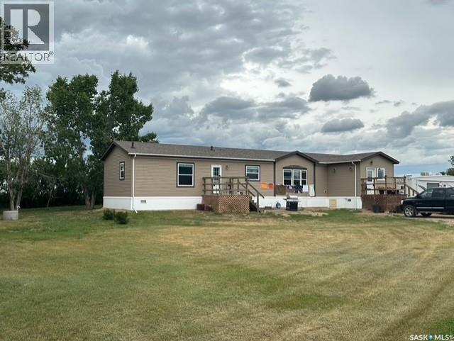 Schuweiler acreage, Stonehenge Rm No. 73, Saskatchewan
