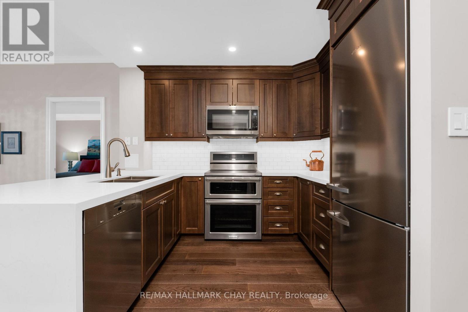 1504 - 37 Ellen Street, Barrie (Lakeshore), Ontario  L4N 6G2 - Photo 44 - S12579472