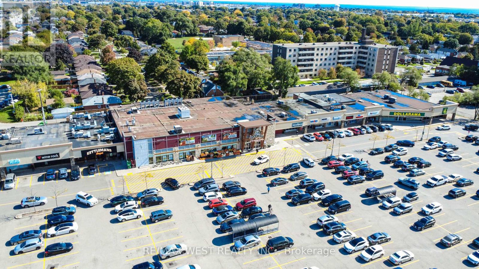 25 Silvercrest Avenue, Toronto, Ontario  M8W 2S3 - Photo 35 - W12462471