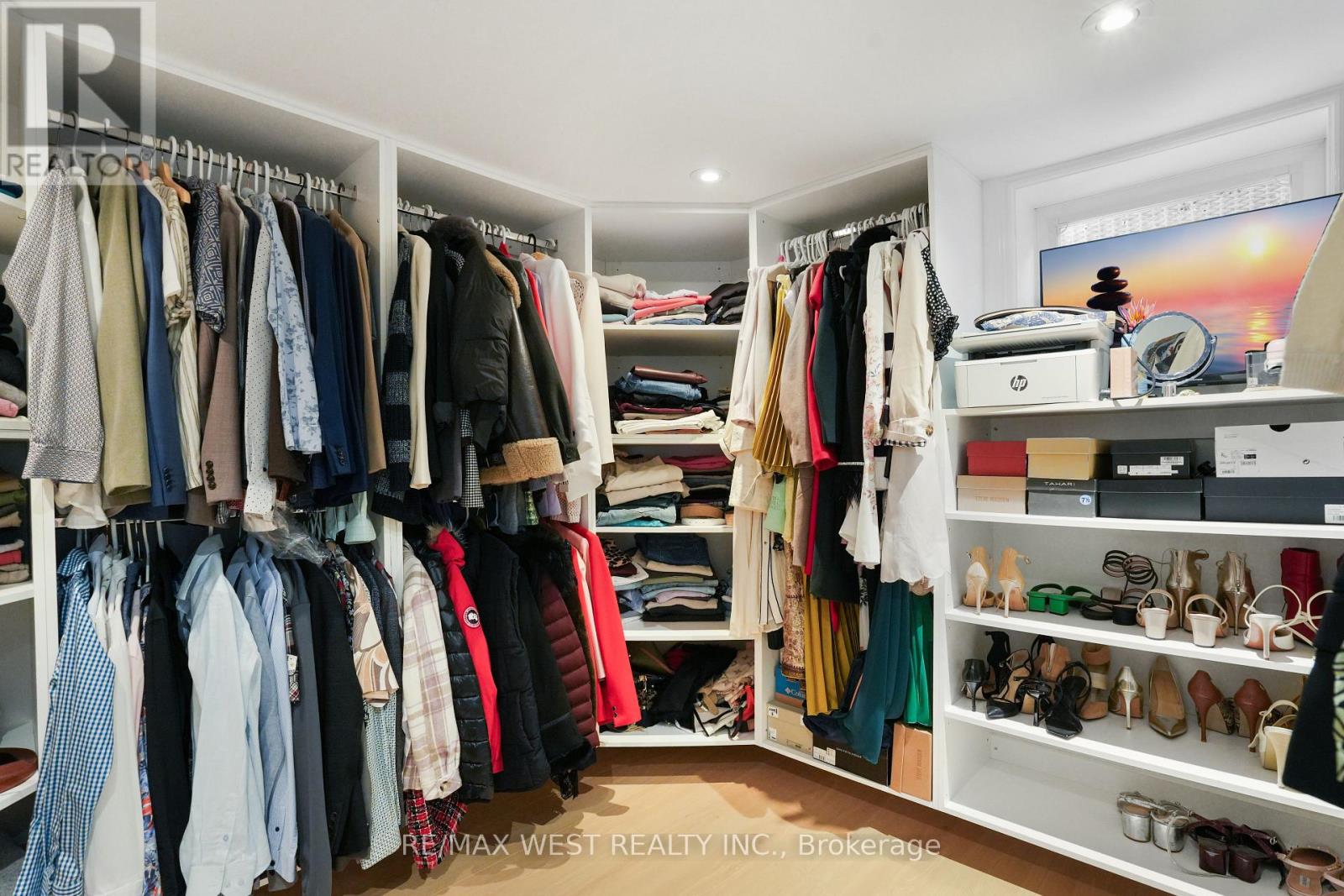 25 Silvercrest Avenue, Toronto, Ontario  M8W 2S3 - Photo 20 - W12462471