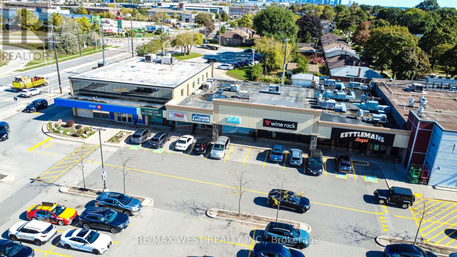 25 Silvercrest Avenue, Toronto, Ontario  M8W 2S3 - Photo 36 - W12462471