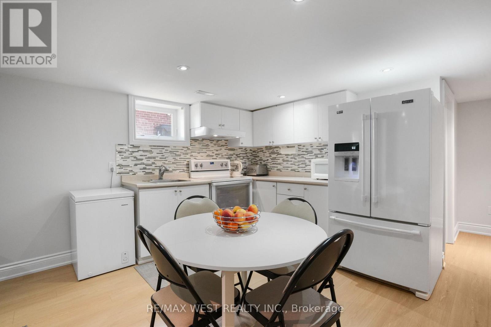 25 Silvercrest Avenue, Toronto, Ontario  M8W 2S3 - Photo 15 - W12462471