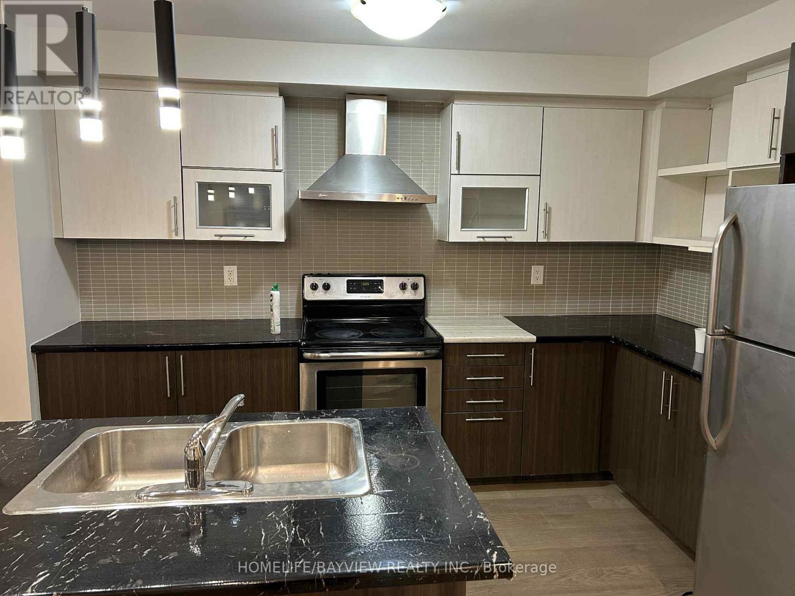 4 Givemay Street, Brampton, Ontario  L7A 4N9 - Photo 8 - W12579174