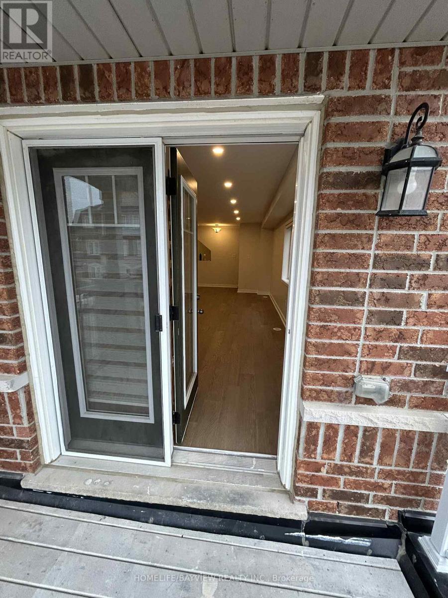 4 Givemay Street, Brampton, Ontario  L7A 4N9 - Photo 10 - W12579174