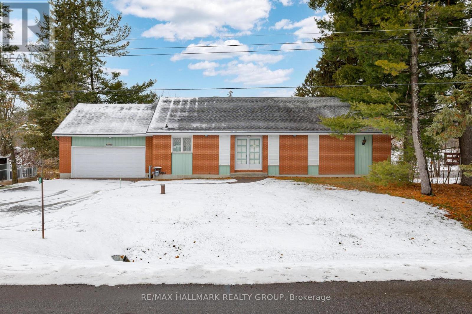 5218 Mclean Crescent, Ottawa, Ontario  K4M 1G2 - Photo 2 - X12579742