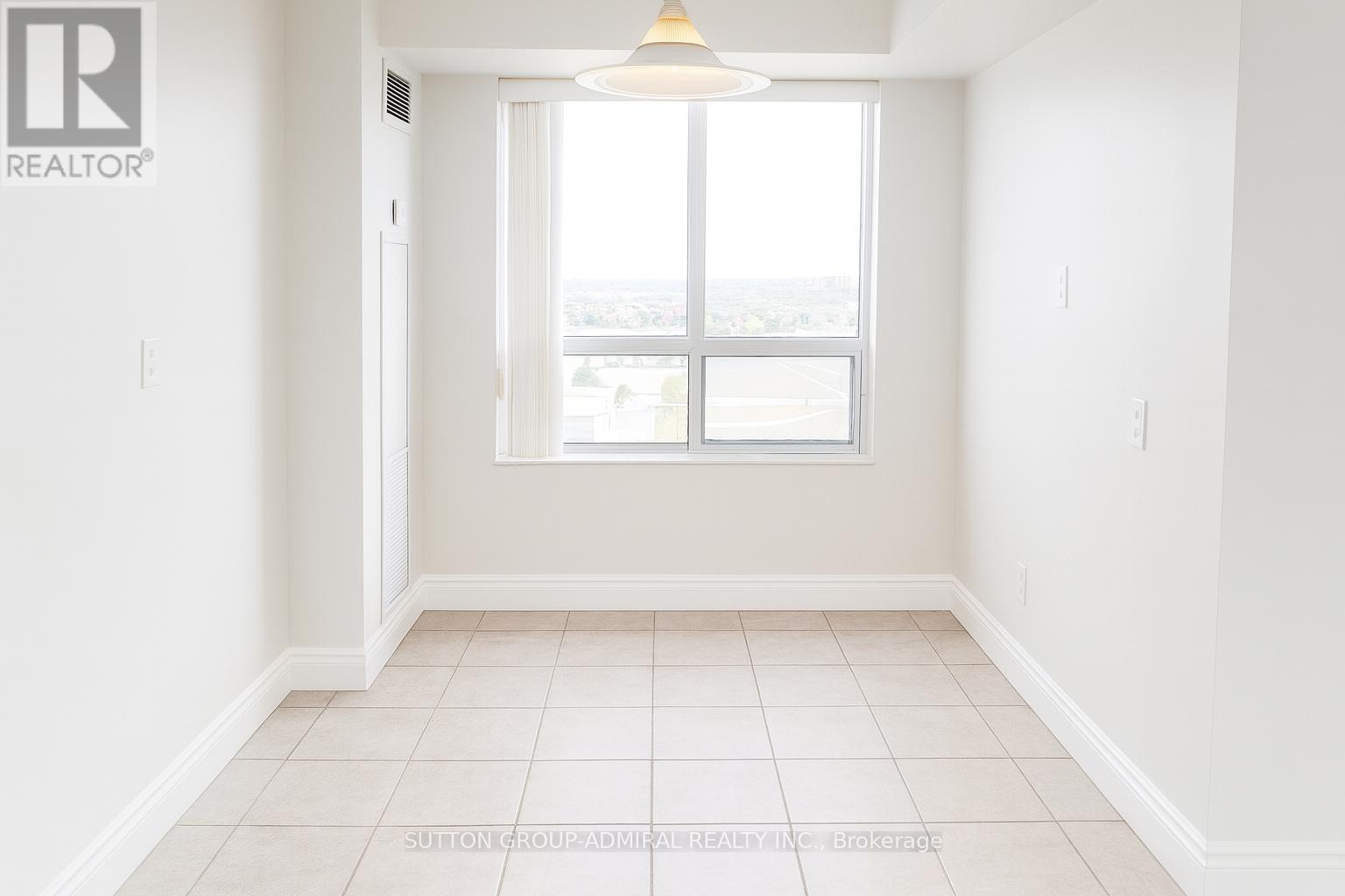 1525 - 25 Kingsbridge Garden Circle, Mississauga, Ontario  L5R 4B1 - Photo 11 - W12579464