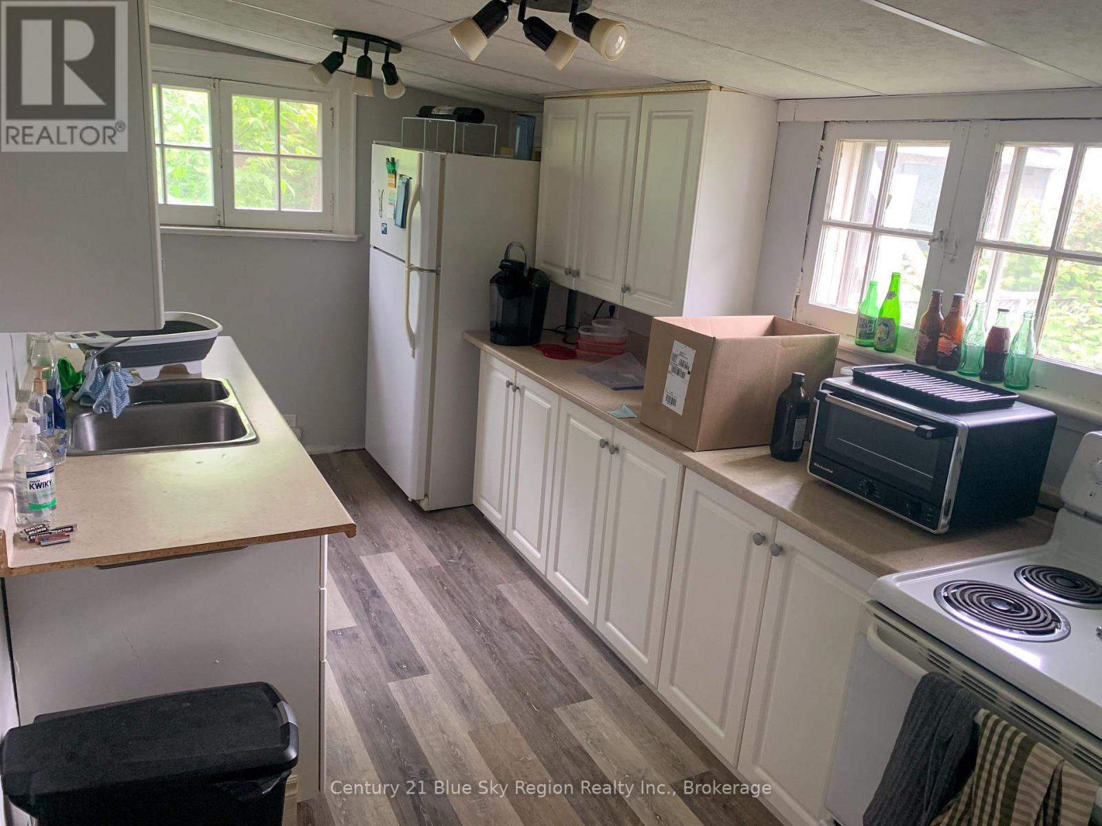 118-120 Sixth Avenue W, North Bay, Ontario  P1B 3P2 - Photo 13 - X12579602