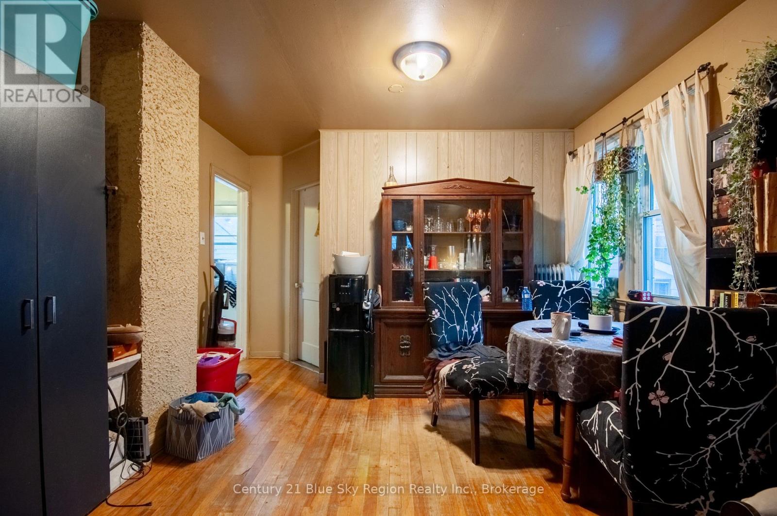 118-120 Sixth Avenue W, North Bay, Ontario  P1B 3P2 - Photo 6 - X12579602