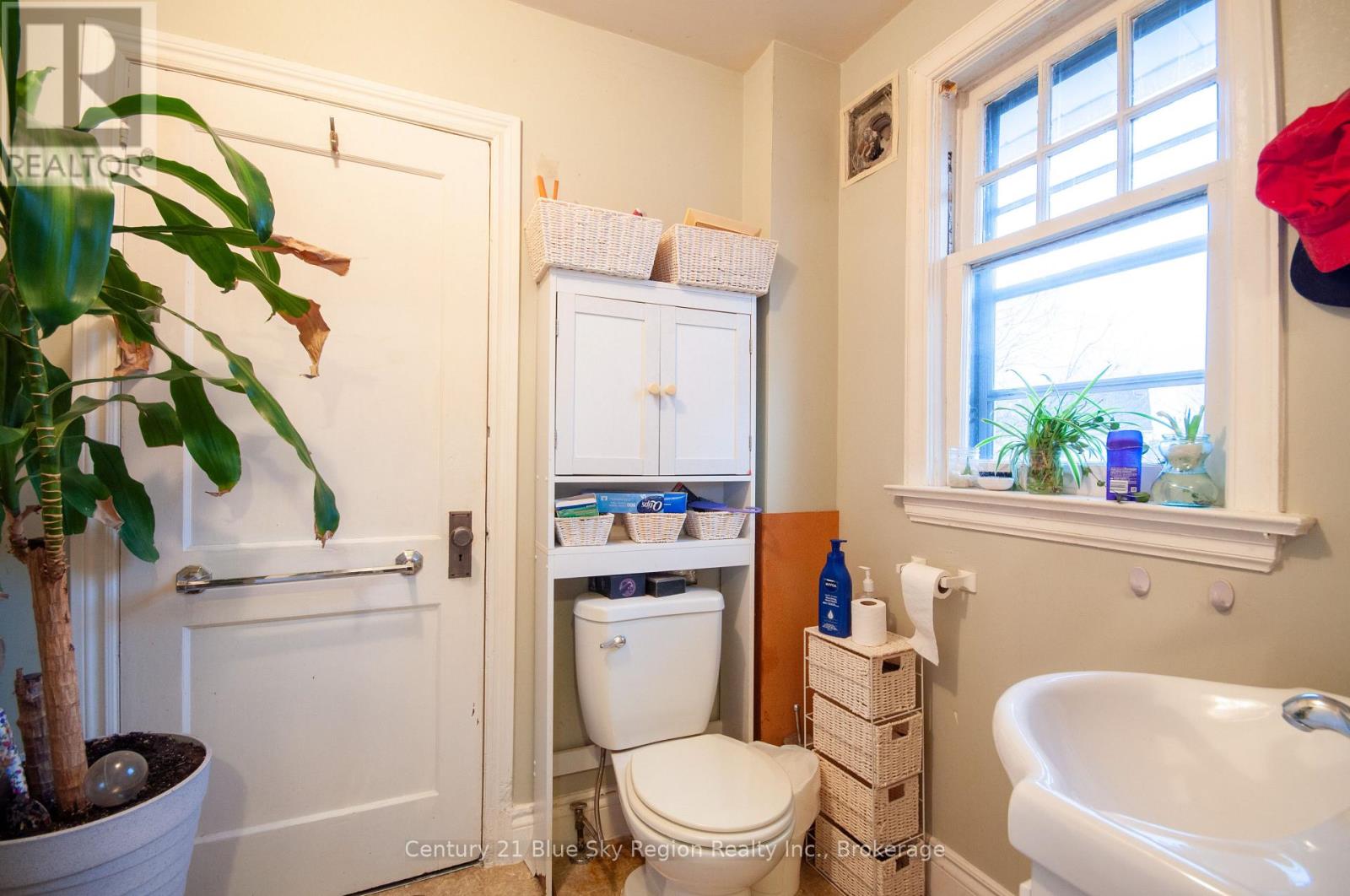 118-120 Sixth Avenue W, North Bay, Ontario  P1B 3P2 - Photo 8 - X12579602